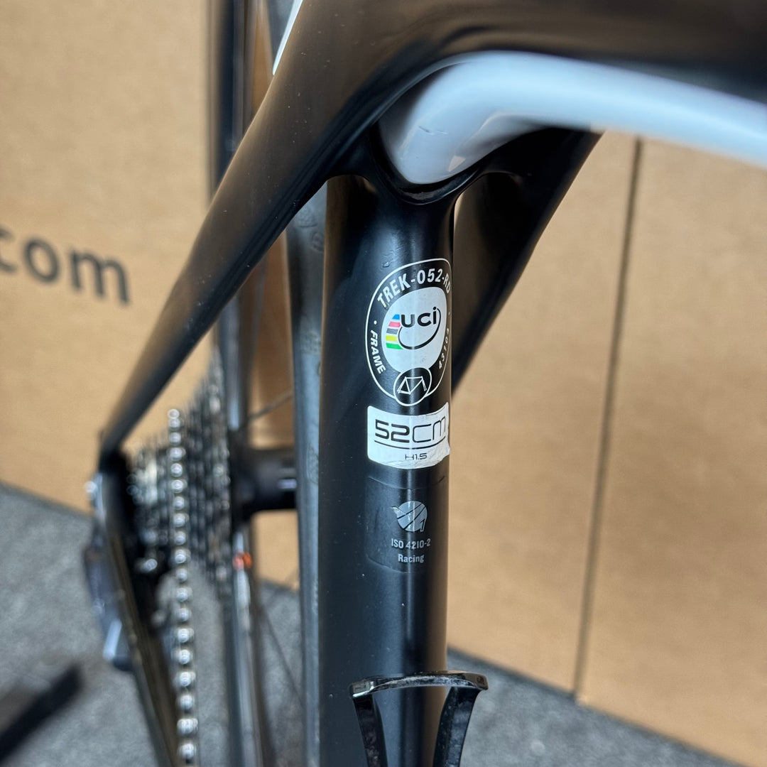 Used Trek Madone SLR 6 Disc, Di2 Ultegra 12-speed, Carbon Road Bike, 2020, 52cm