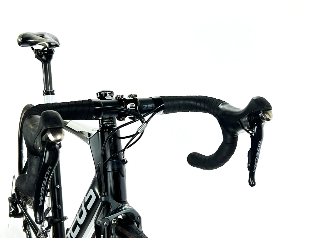 Used Focus Cayo, 11-spd Shimano Ultegra, Carbon Road Bike-2016, 16 Pounds! 54cm