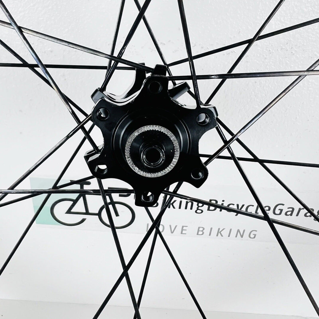 Zipp 303 Firecrest Rim Brake Carbon Wheelset Shimano/Sram 11 Speed 1,670g