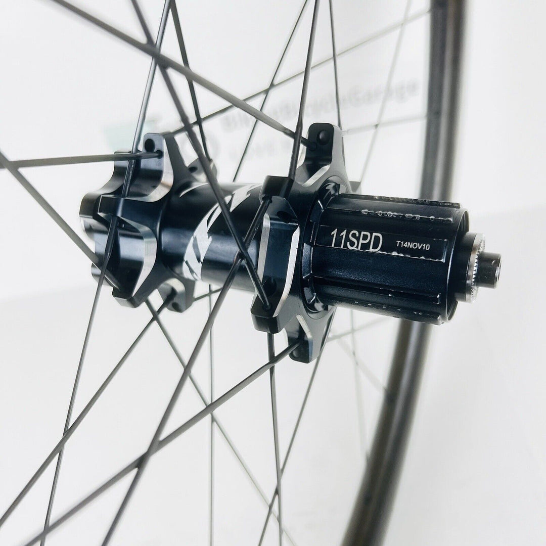 Zipp 303 Firecrest Rim Brake Carbon Wheelset Shimano/Sram 11 Speed 1,670g