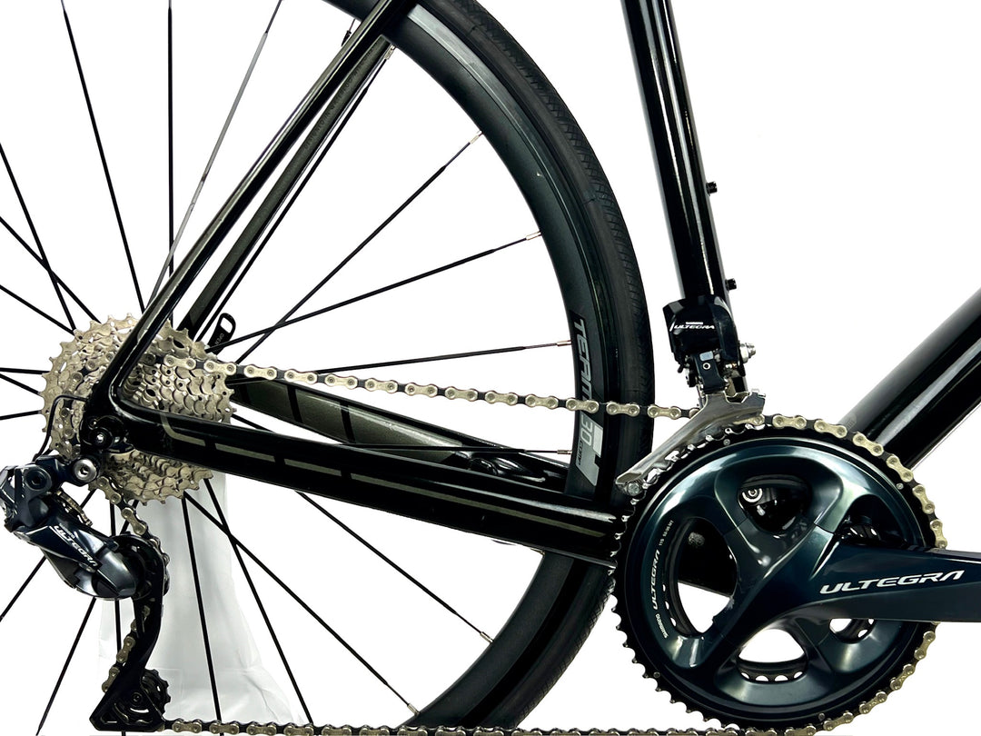 Used Trek Domane 6.9, Di2 Ultegra 11-speed, Carbon Fiber Road Bike-2015, 58cm