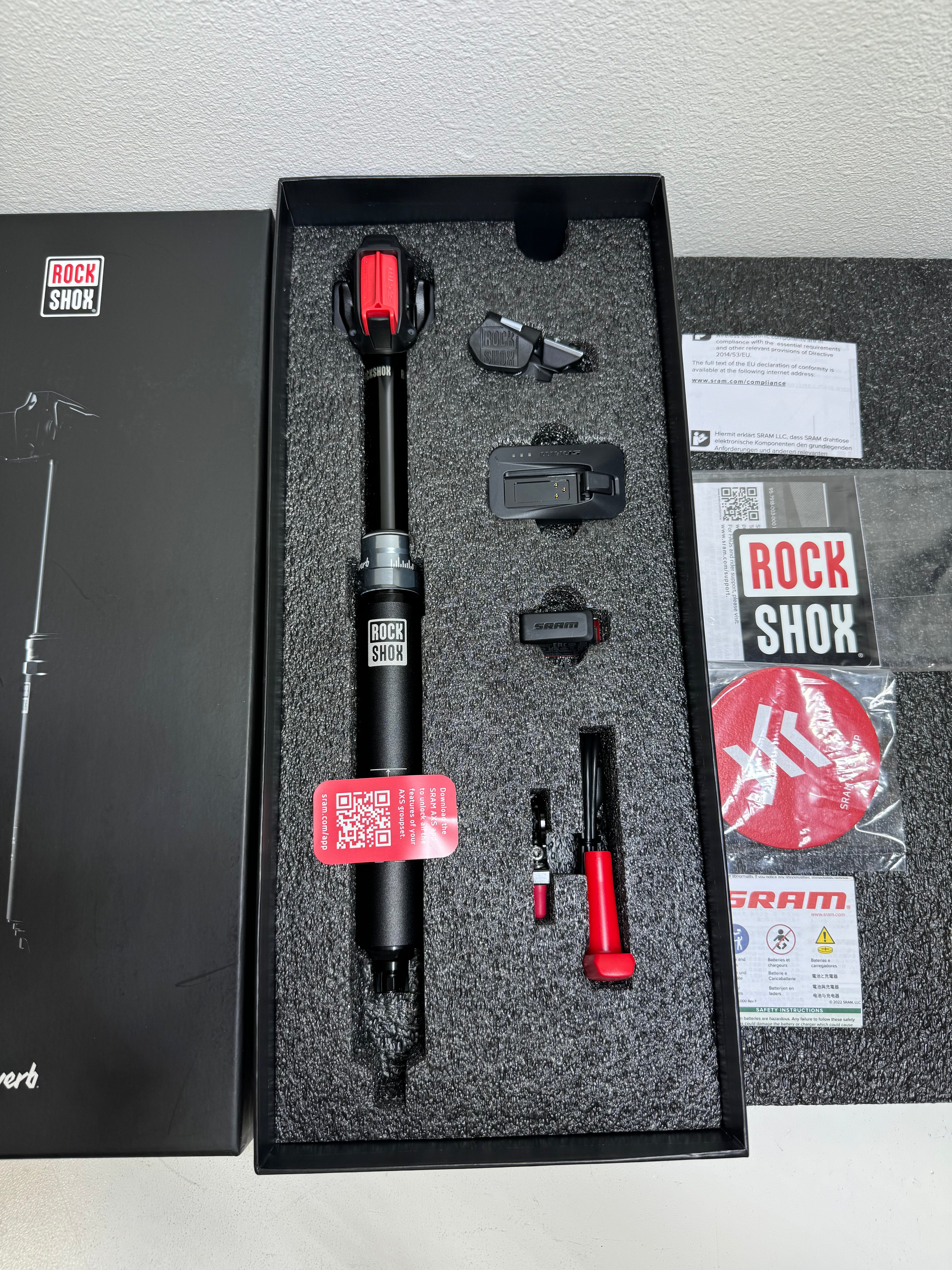 パーツ RockShox Reverb axs 125 travel 31.6 RockShox Reverb AXS Dropper Seatpost - 34.9mm, 125mm, Black, AXS