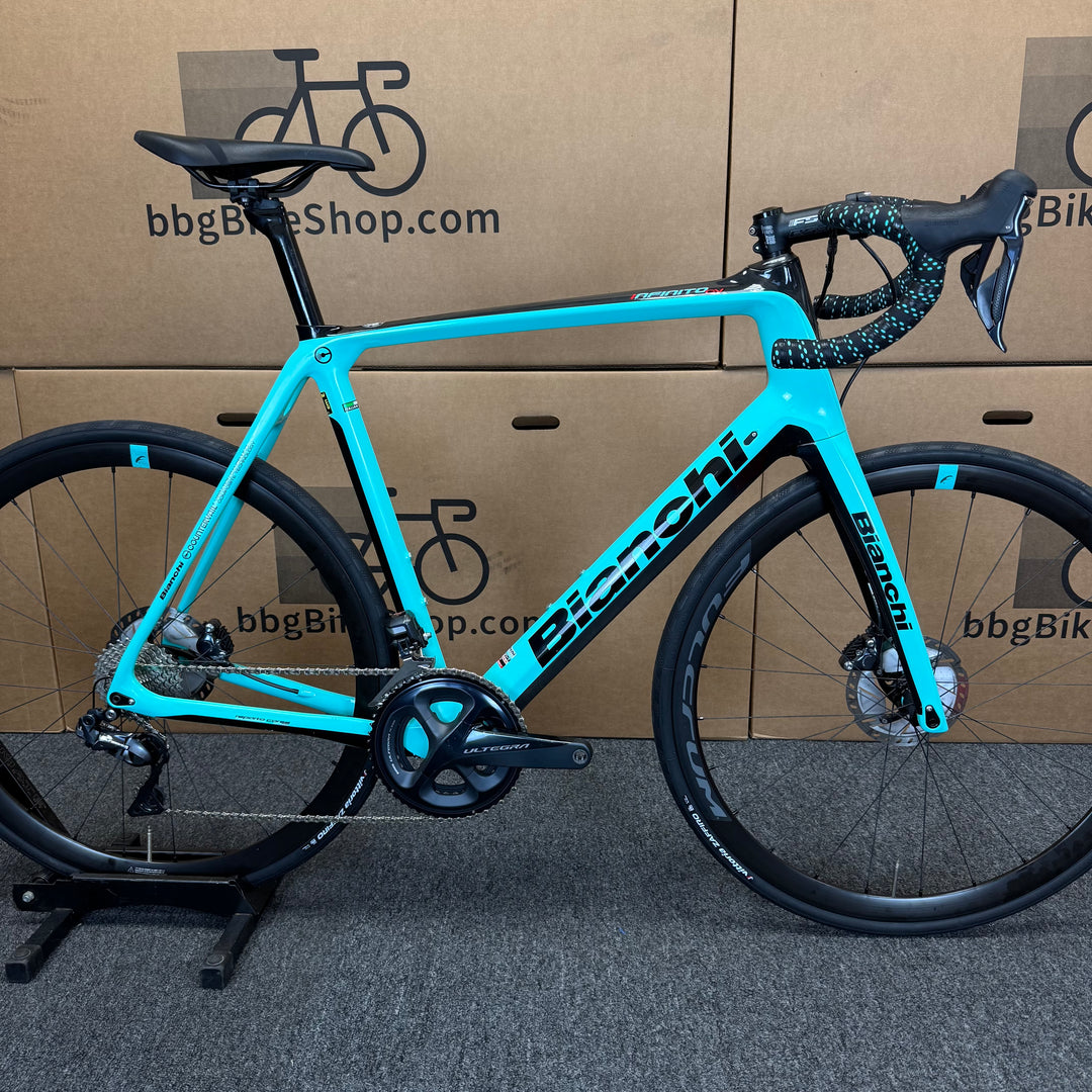 Used Bianchi Infinito CV Disc Ultegra Di2, Carbon Fiber Road Bike-2021, 61cm