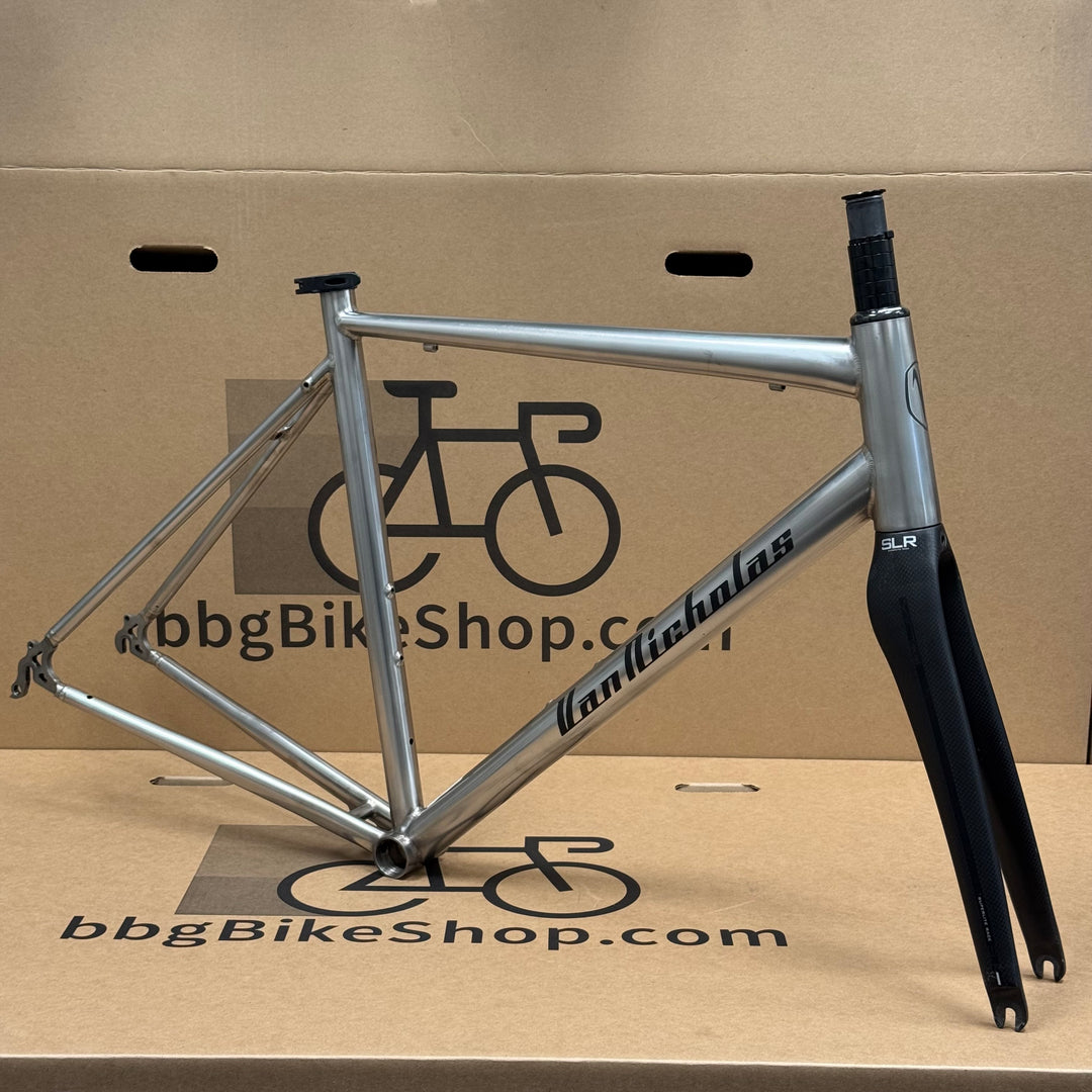 54cm Van Nicholas Titanium Road Frameset with Carbon Fiber Fork