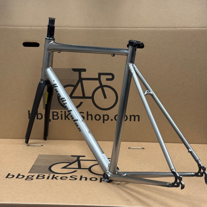58cm Van Nicholas Titanium Road Frameset with Carbon Fiber Fork