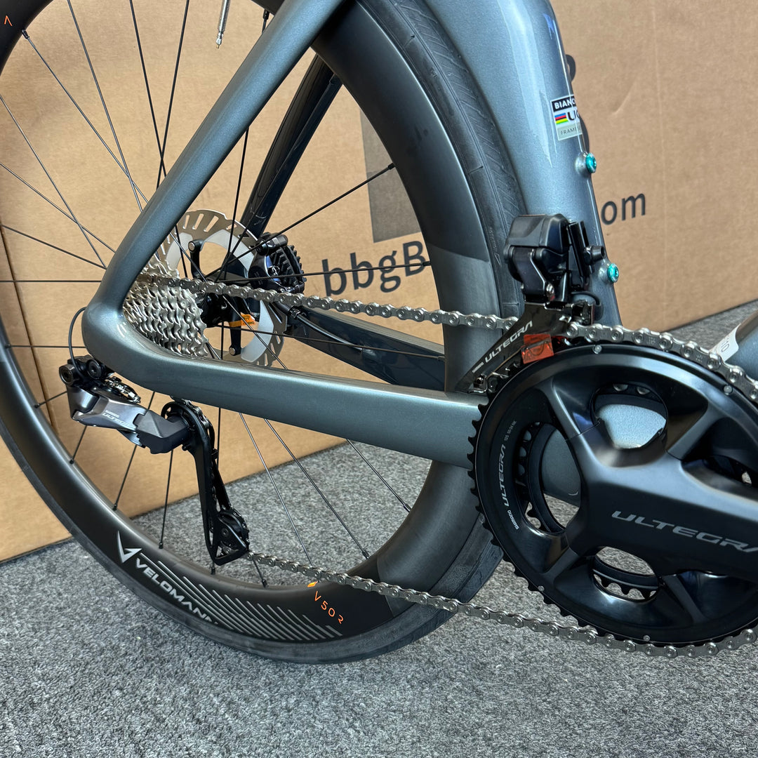 New Bianchi Oltre Comp, Ultegra Di2 12-speed, Carbon Fiber Road Bike-2024, 53cm