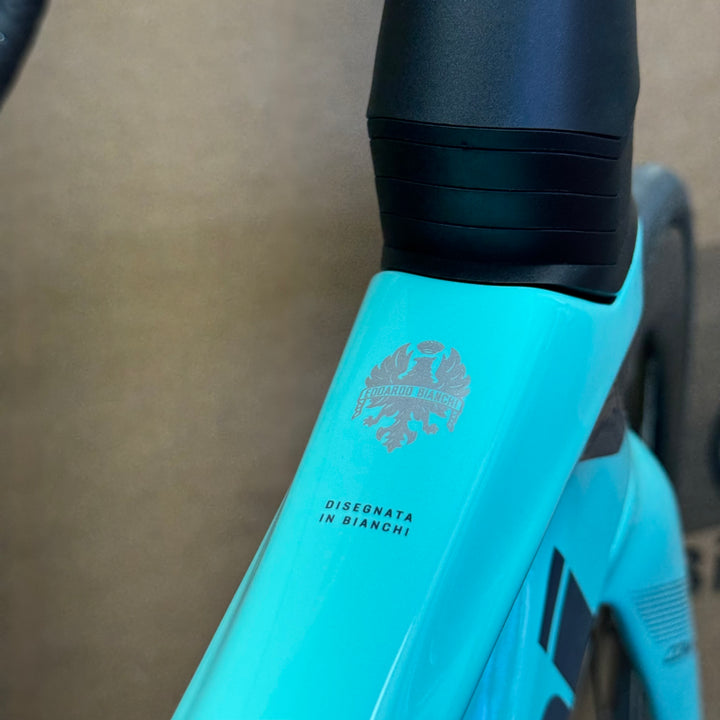 New Bianchi Oltre Comp, Ultegra Di2 12-speed, Carbon Fiber Road Bike-2024, 50cm