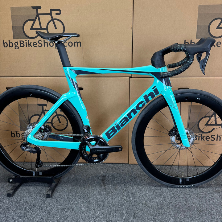 New Bianchi Oltre Comp, Ultegra Di2 12-speed, Carbon Fiber Road Bike-2024, 57cm