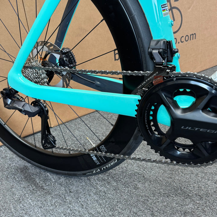 New Bianchi Oltre Comp, Ultegra Di2 12-speed, Carbon Fiber Road Bike-2024, 57cm