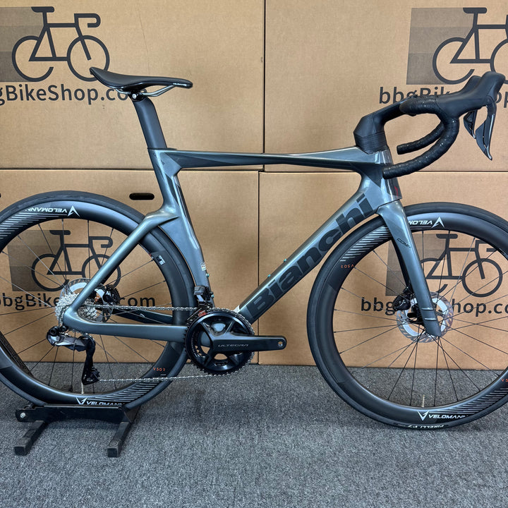 New Bianchi Oltre Comp, Ultegra Di2 12-speed, Carbon Fiber Road Bike-2024, 57cm