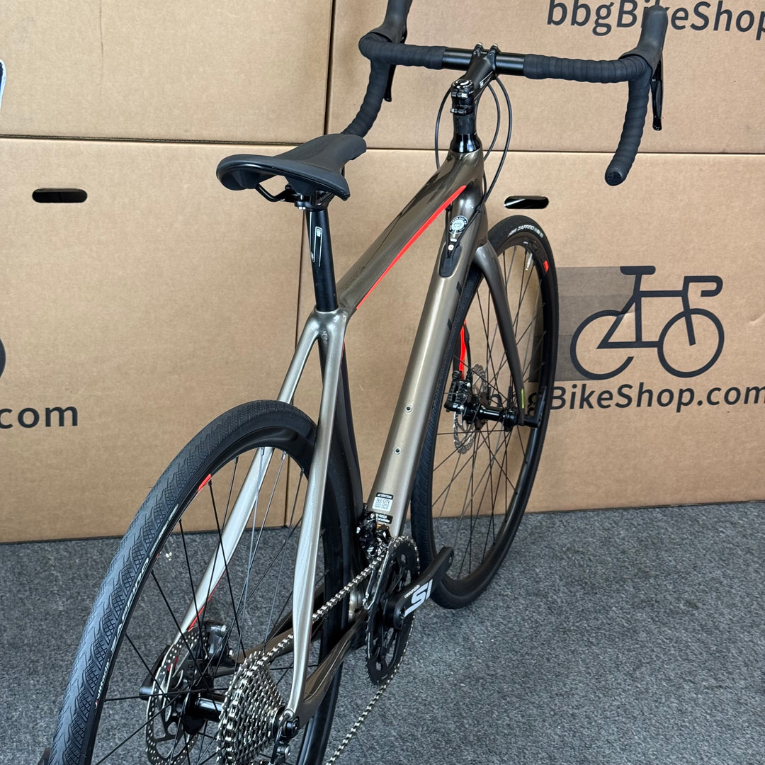 Used Cannondale Synapse Disc, 11-speed, Carbon Fiber Road Bike-2019, 54cm
