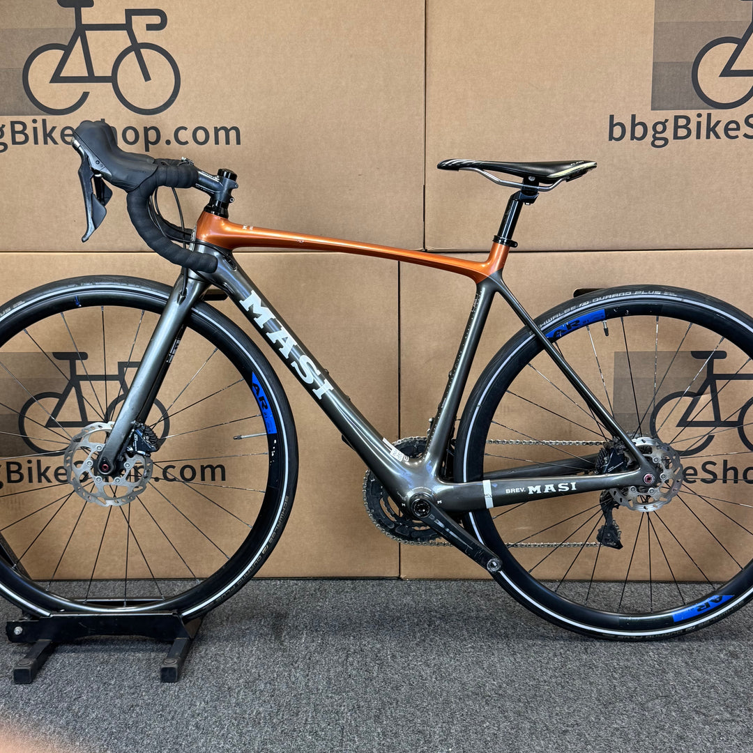 Used Masi Evoluzione, 11-speed Ultegra, Carbon Fiber Road Bike-2020, 51cm