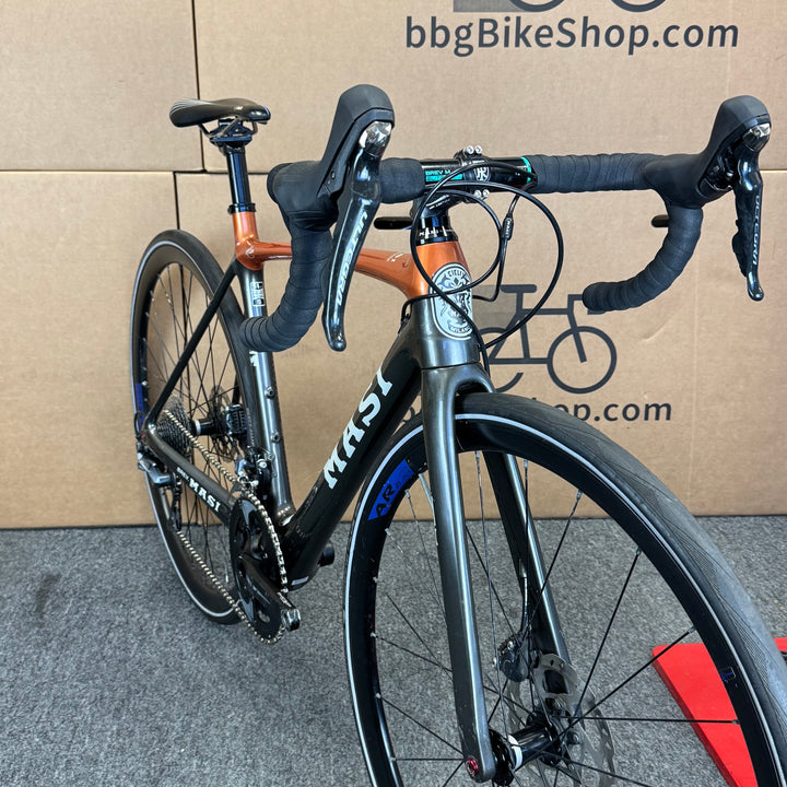 Used Masi Evoluzione, 11-speed Ultegra, Carbon Fiber Road Bike-2020, 51cm