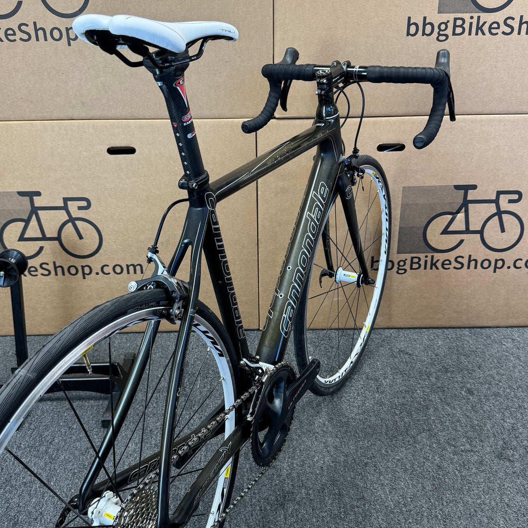 Used Cannondale Supersix, 11-speed Ultegra Carbon Road Bike-2011, 54cm