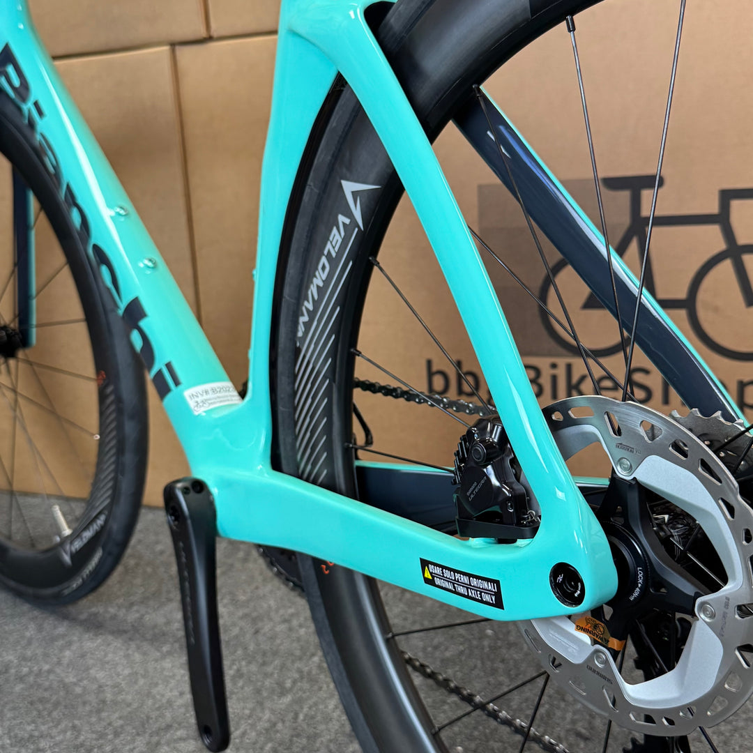 New Bianchi Oltre Comp, Ultegra Di2 12-speed, Carbon Fiber Road Bike-2024, 59cm