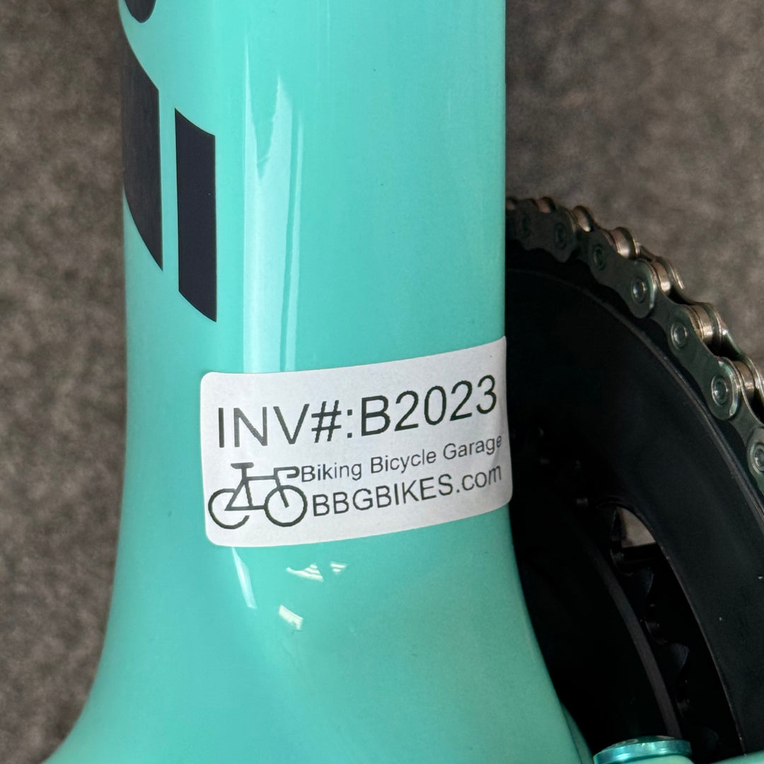 New Bianchi Oltre Comp, Ultegra Di2 12-speed, Carbon Fiber Road Bike-2024, 59cm