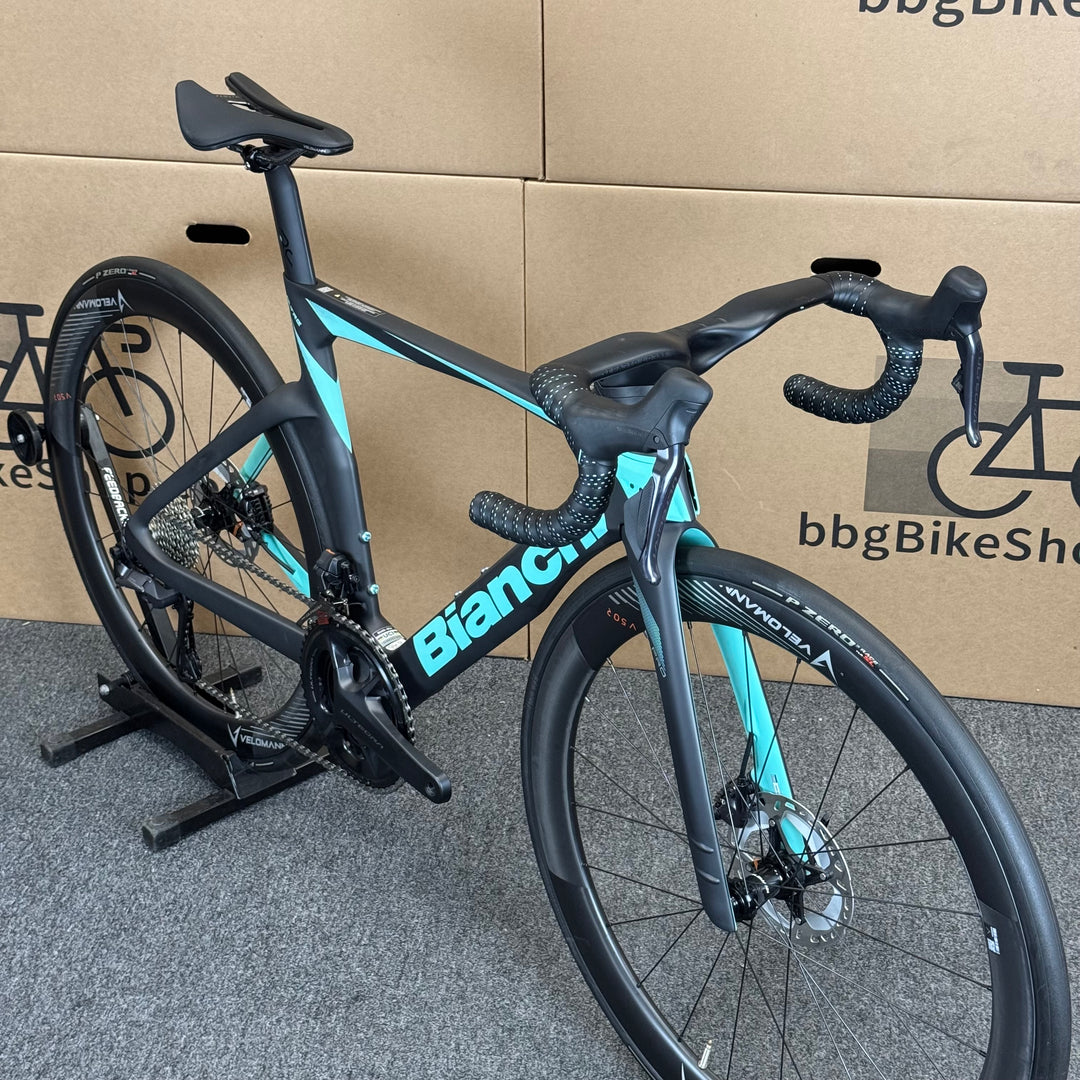 Used Bianchi Oltre Pro, Ultegra Di2 12-Speed, Carbon Road Bike-2024, 50cm