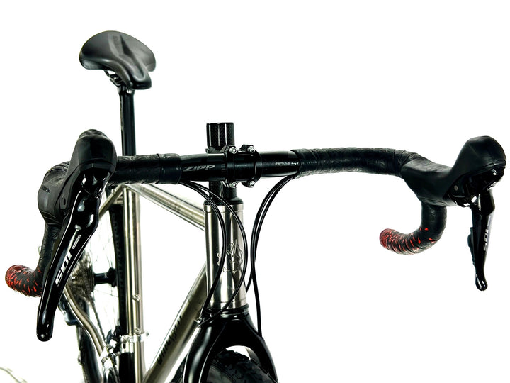 Unicorn Cycles Stock, 3Al/2.5V Titanium Gravel Bike Disc-2023, 11-spd Ultegra, 54cm