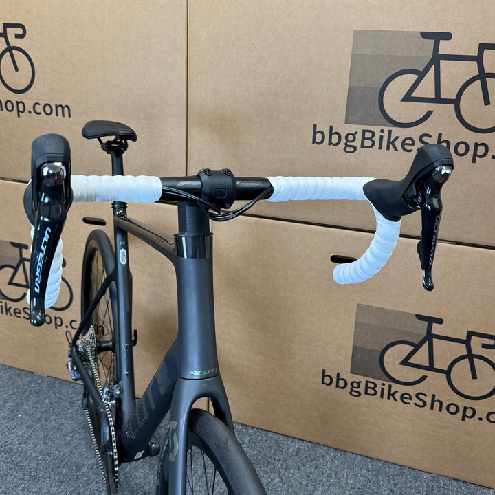 Demo Scott Addict 20, Carbon Fiber Road Bike, - 2022, 61cm