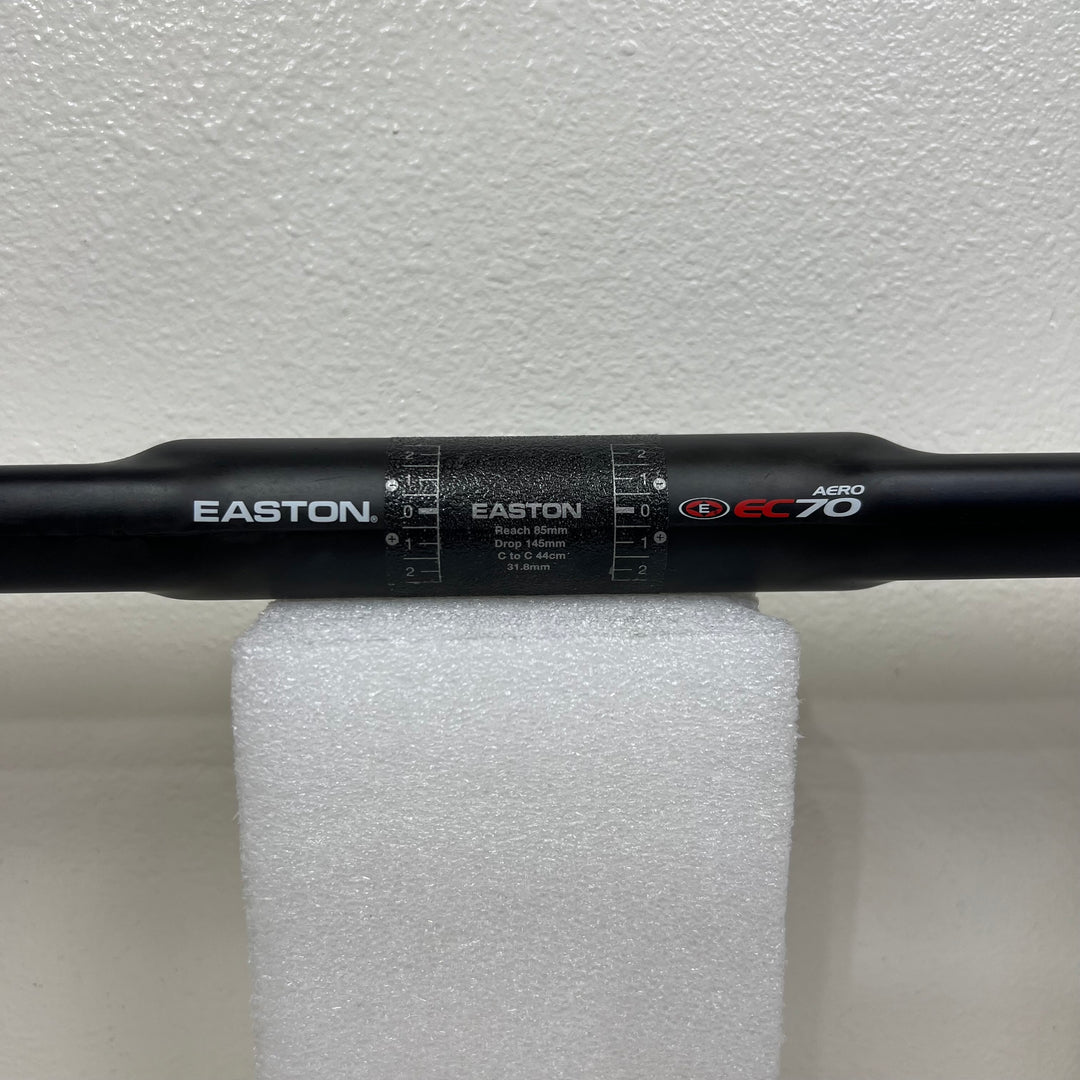 Used Easton EC 70 Aero Carbon Fiber Handlebar, 31.8mm, 44 cm, 240g