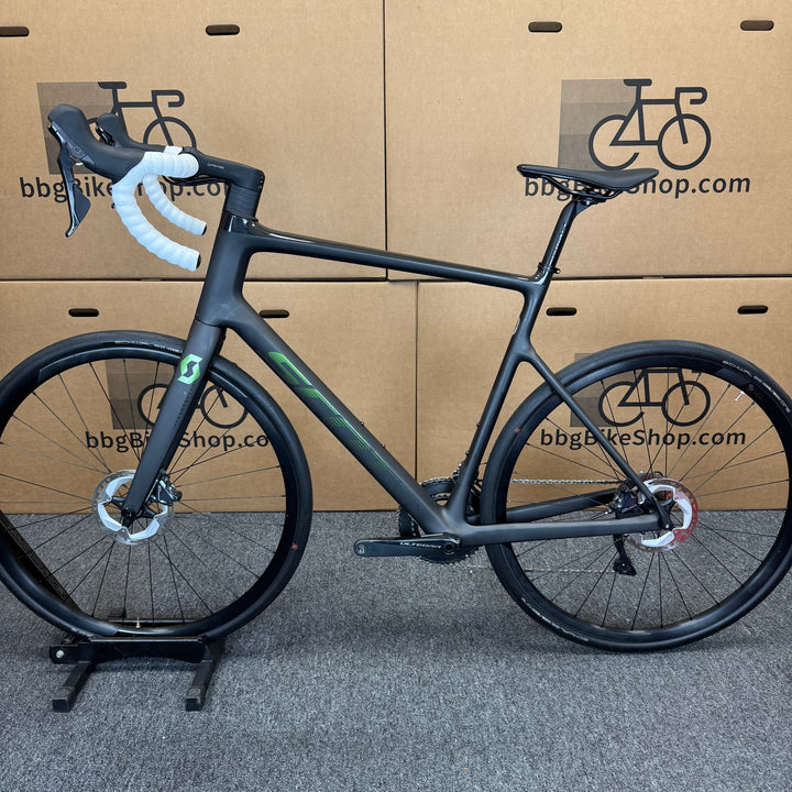 Demo Scott Addict 20, Carbon Fiber Road Bike, - 2022, 61cm