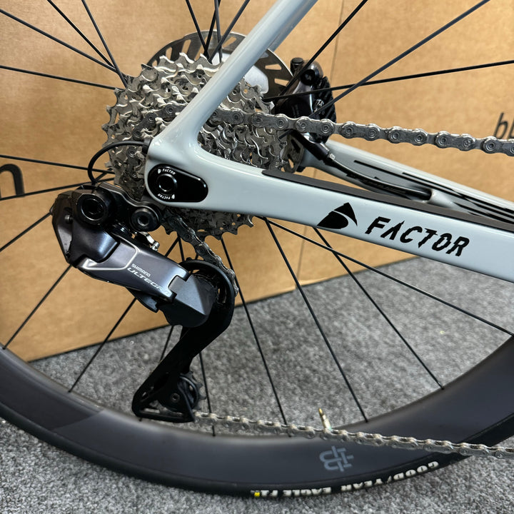 Demo Factor O2 Disc, 12-speed Shimano Ultegra Di2 - 2024, 54cm