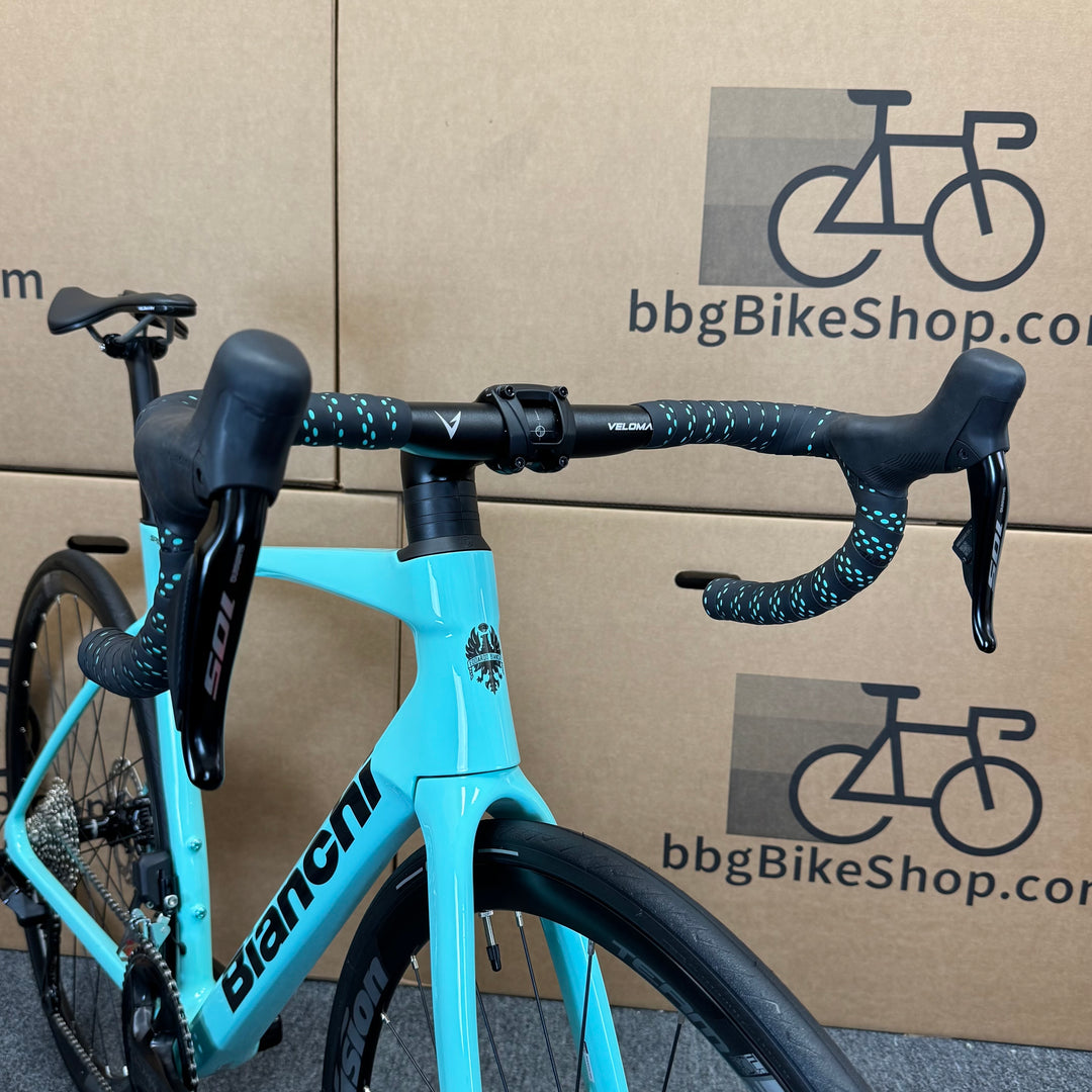 Demo Bianchi Specialissima Comp, 105 Di2, Carbon Fiber Road Bike - 2024, 55cm