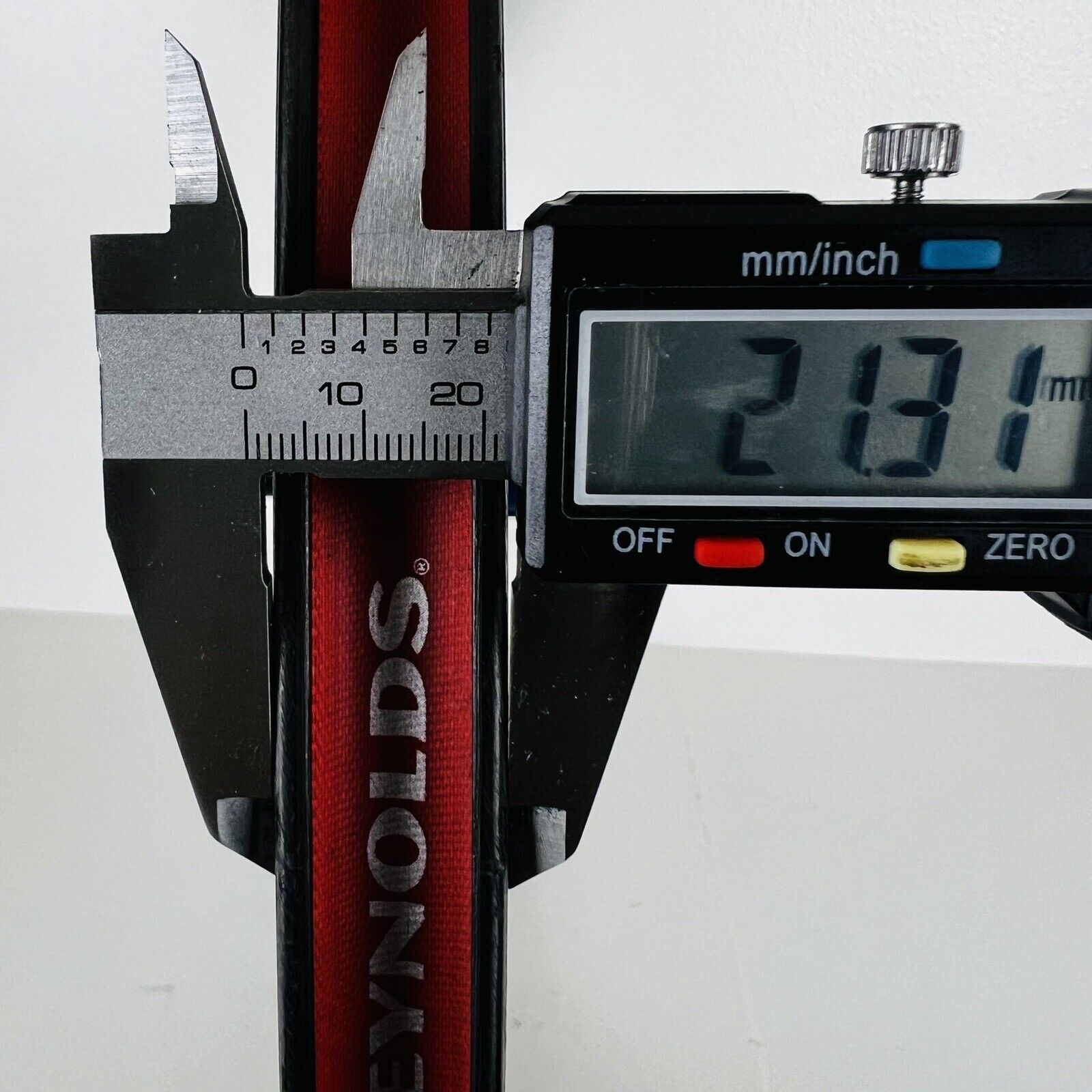 Reynolds Forty Six Carbon Wheelset Clincher 700c 10s 1,400g