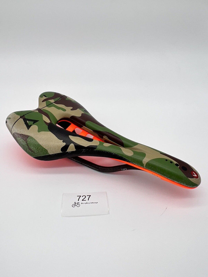 Astute Limited Edition Skylite VT Camouflage Fluo Carbon Rails Saddle 136mm