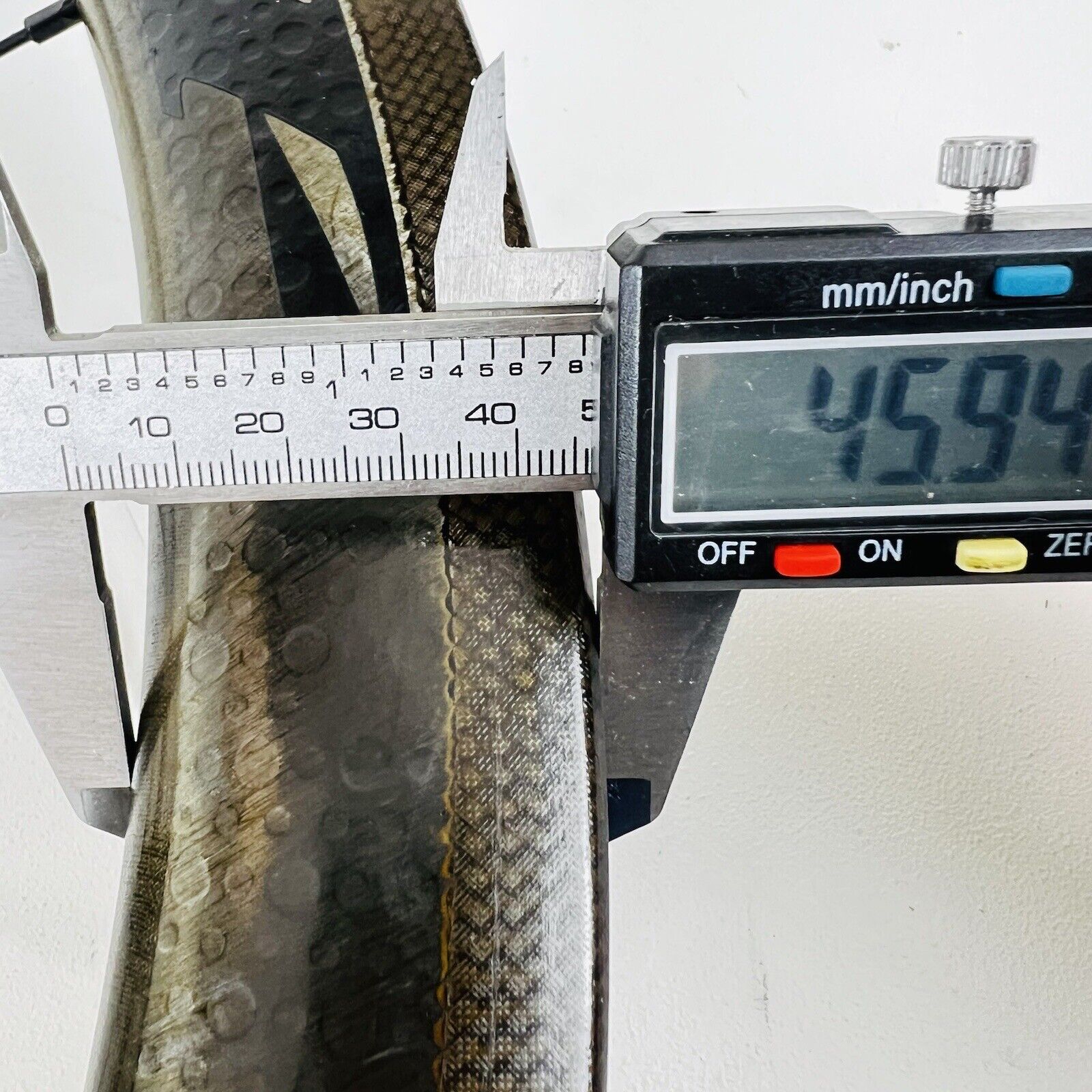 ゴクビプロ Amazon.com: ZIPP 303 FIRECREST CARBON FRONT WHEEL TUBELESS
