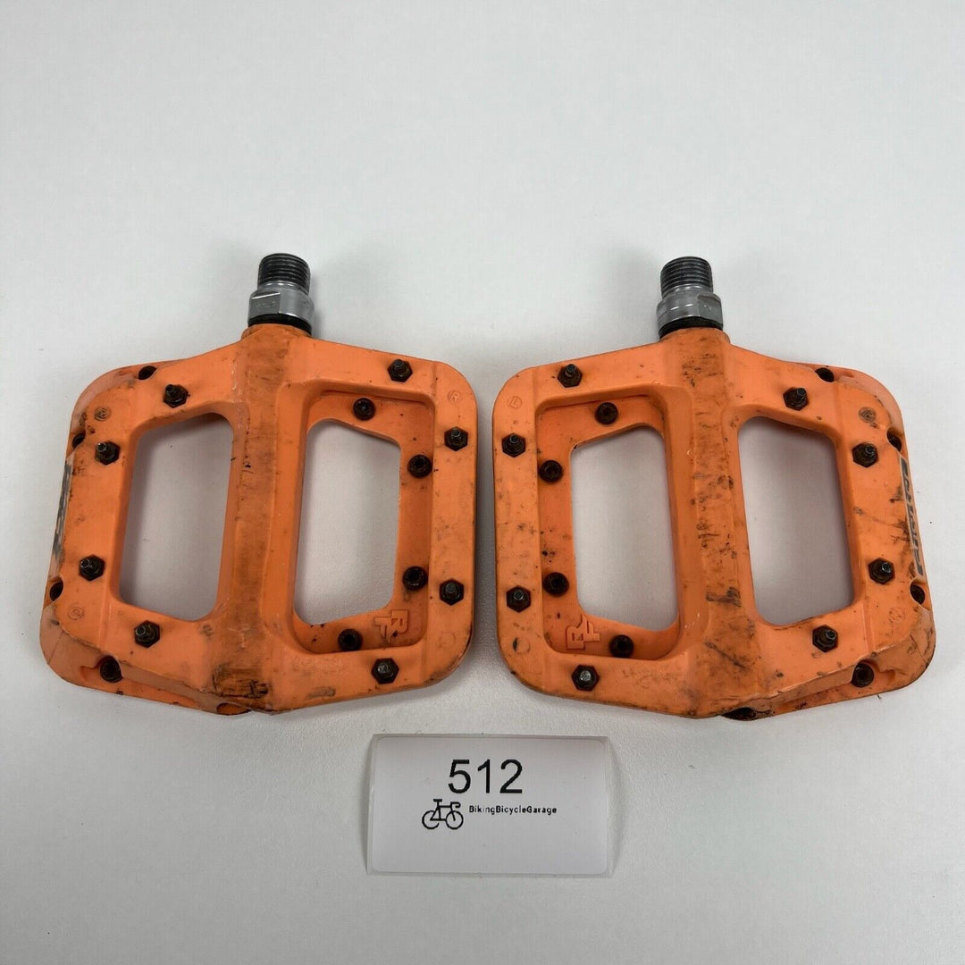 Race Face Chester Pedals Platform Flat MTB Bike - Orange