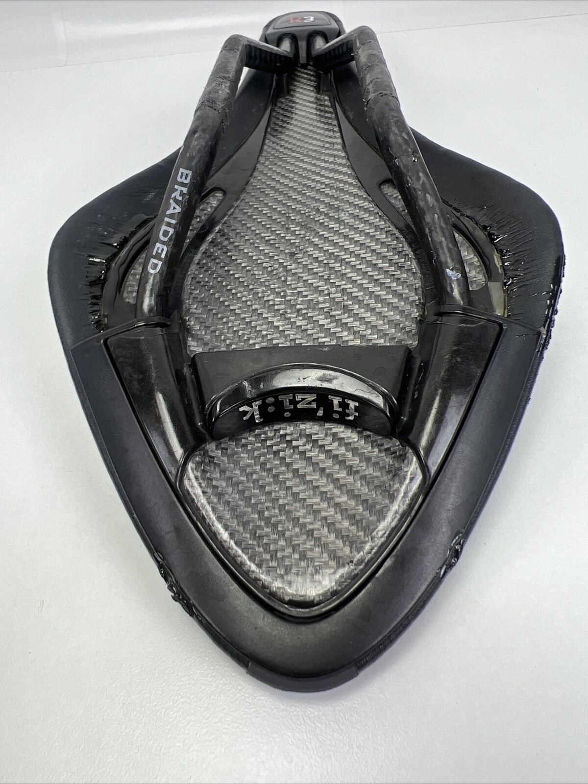 フィジーク アリオネ カ−ボンレ−ル BRAIDED R3 Fizik Arione R3 w/ Braided Carbon Rails - Bicycle Doctor Nordic