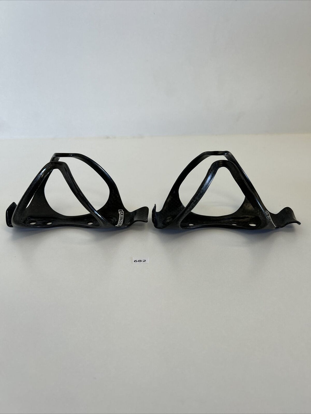 (2) Arundel Mandible Carbon Water Bottle Cages 57g