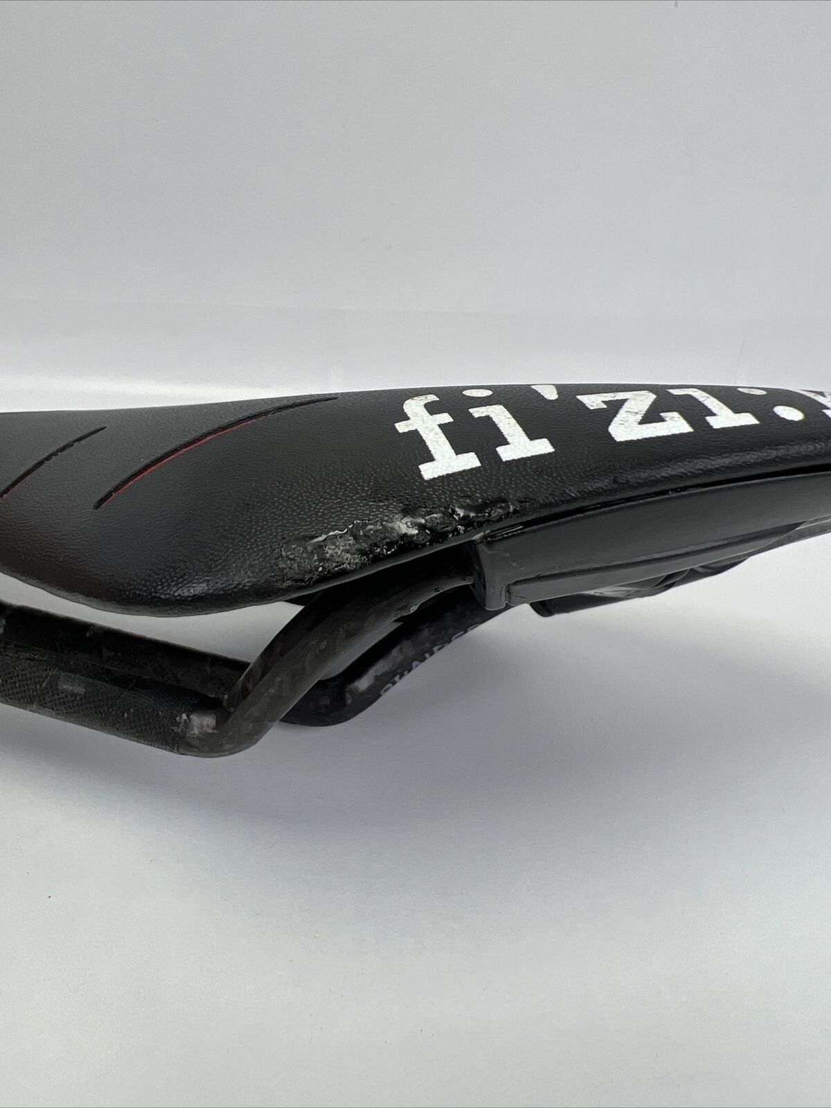 フィジーク アリオネ カ−ボンレ−ル BRAIDED R3 Fizik Arione R3 Braided Carbon Rail 167g 128mm – BikingBicycleGarage