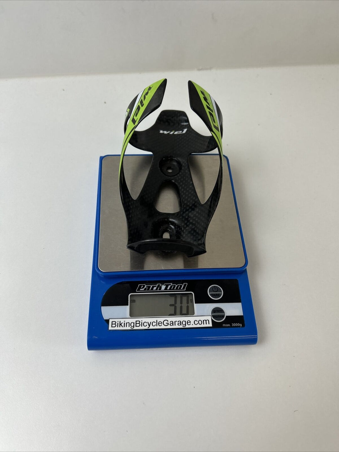 Wiel Black And Green Carbon Bottle Cage