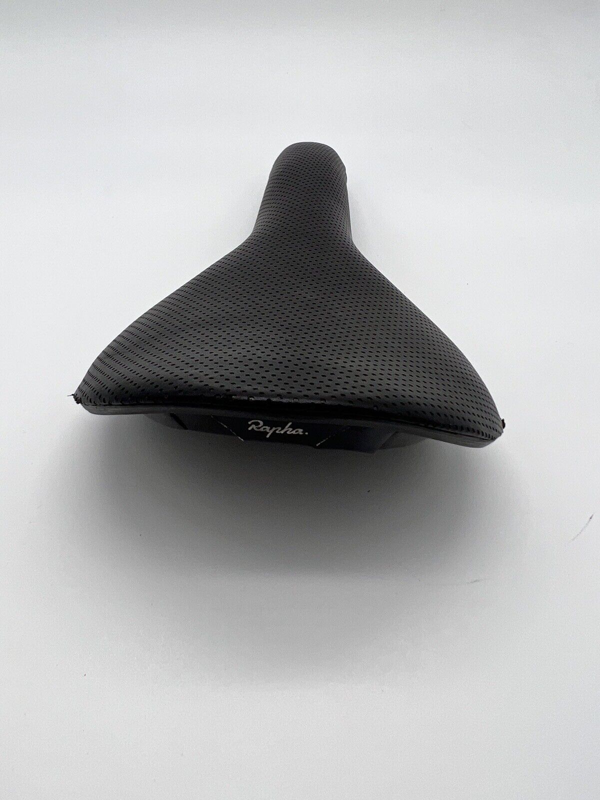 rapha carbon Fined Rails Black saddle 146mm – BikingBicycleGarage