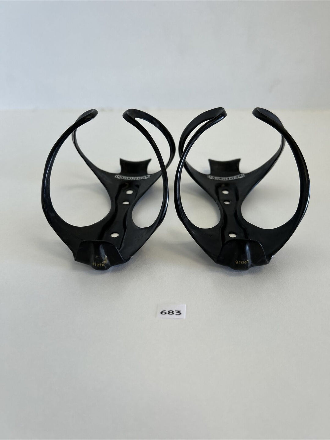 (2) Arundel Mandible Carbon Water Bottle Cages