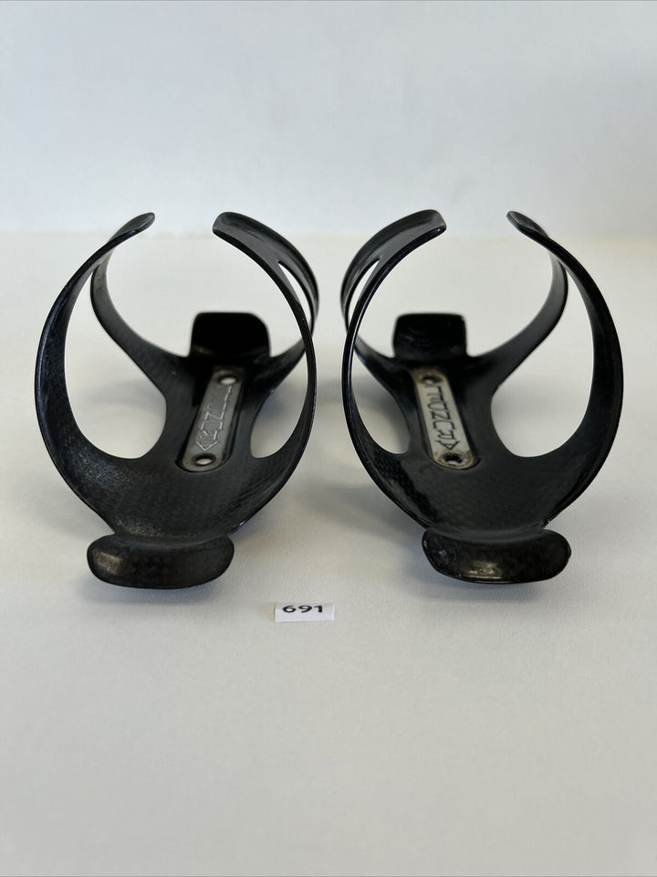 (2) Arundel Dave-O Carbon Bottle Cages