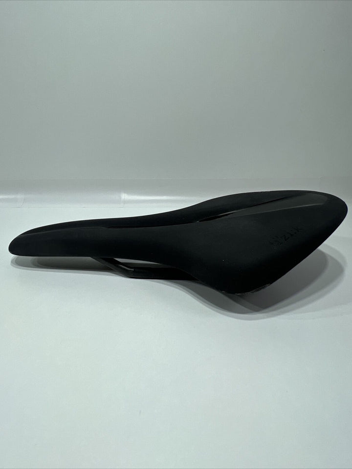 Fizik Arione R1 Open Regular Carbon Braided Rail Saddle 143mm