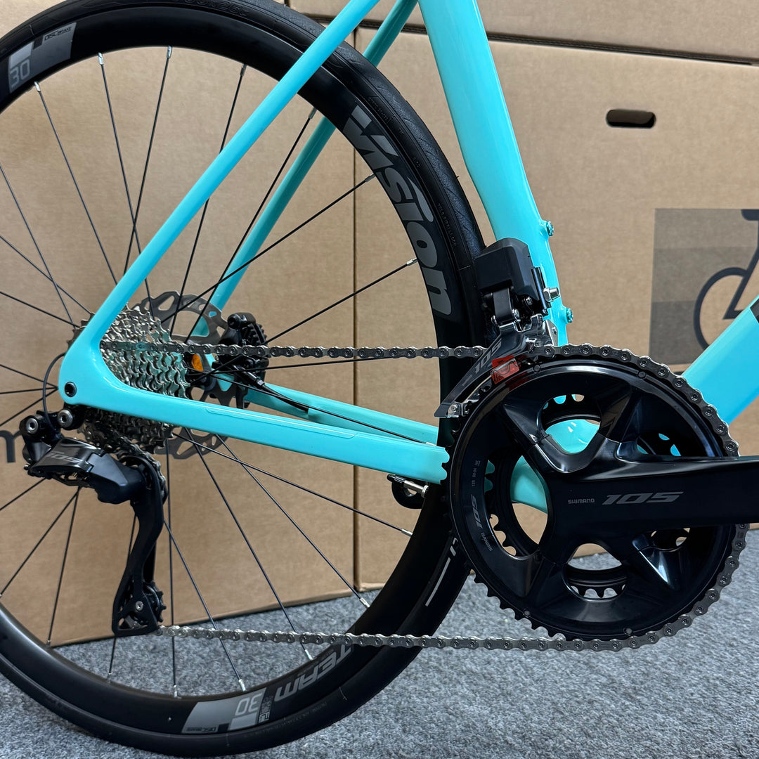 Demo Bianchi Specialissima Comp, 105 Di2, Carbon Fiber Road Bike - 2024, 55cm