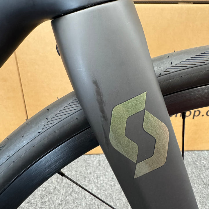 Demo Scott Addict 20, Carbon Fiber Road Bike, - 2022, 61cm