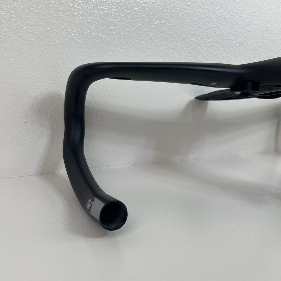 Used Vision Metron 5D Carbon Fiber Bike Integrated Handlebar, 120mm, 42cm, 512g