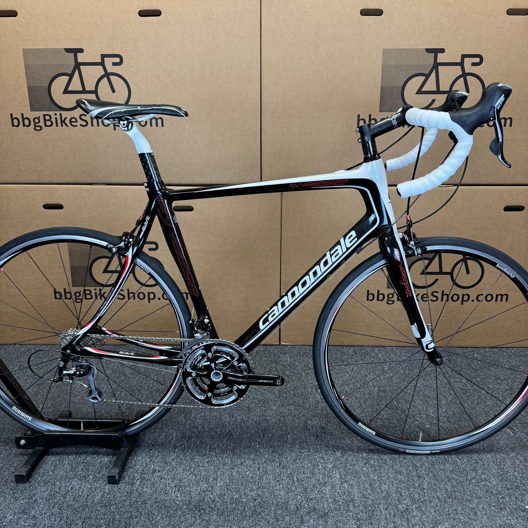 Used Cannondale Synapse, Carbon Fiber Road Bike, 2010, 58cm