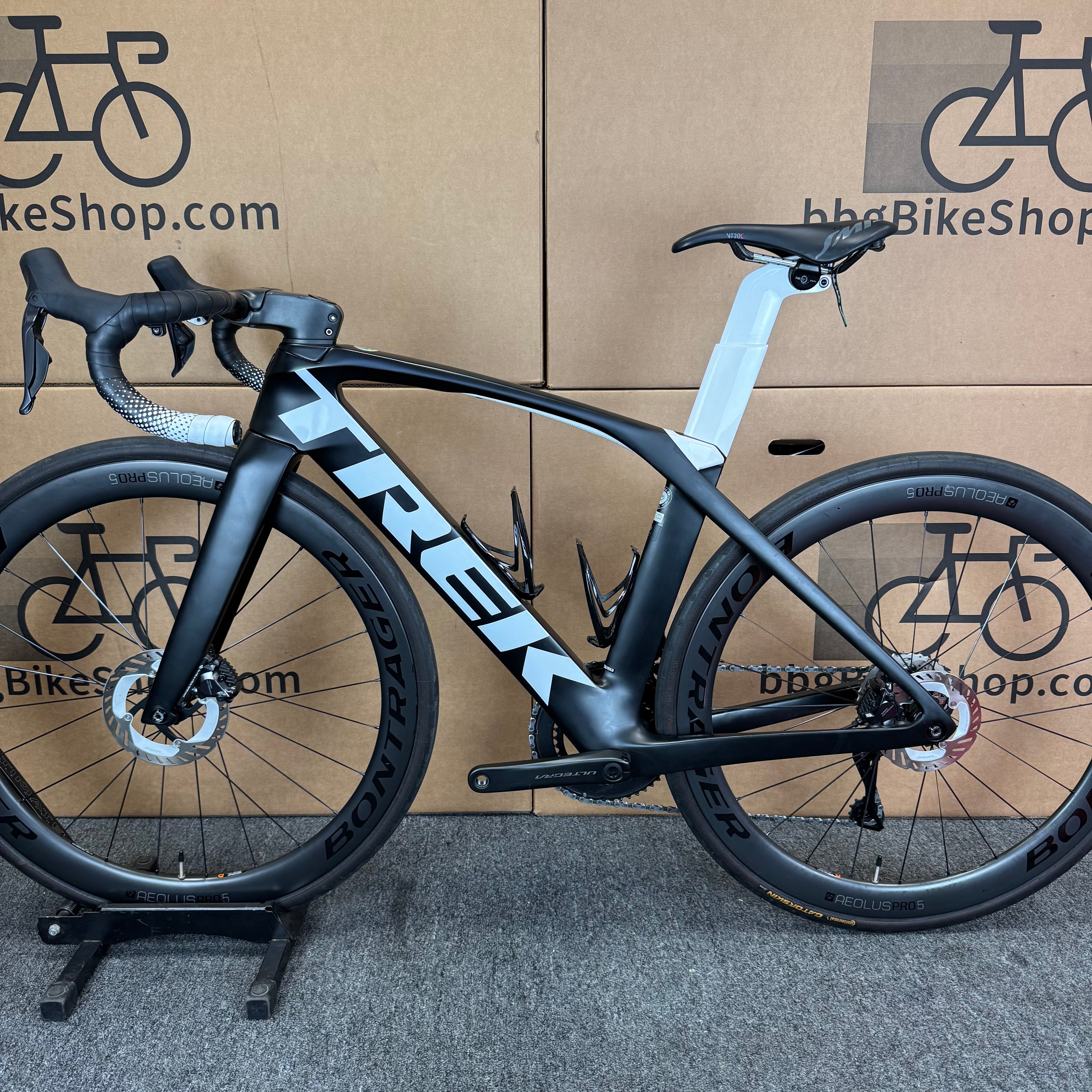 Used Trek Madone SLR 6 Disc, Di2 Ultegra 12-speed, Carbon