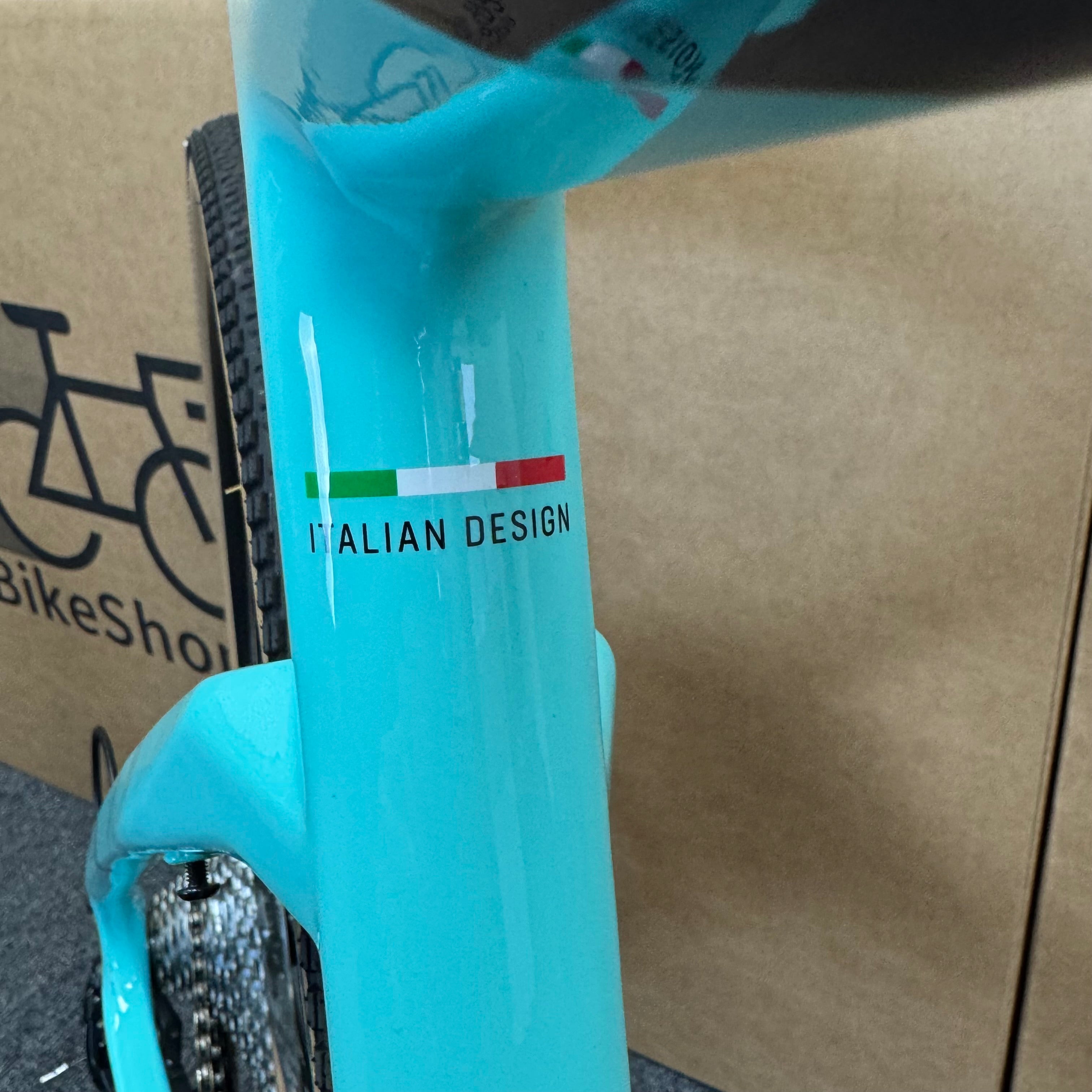 Demo Bianchi Arcadex, 13-speed Campagnolo Ekar, Carbon Fiber