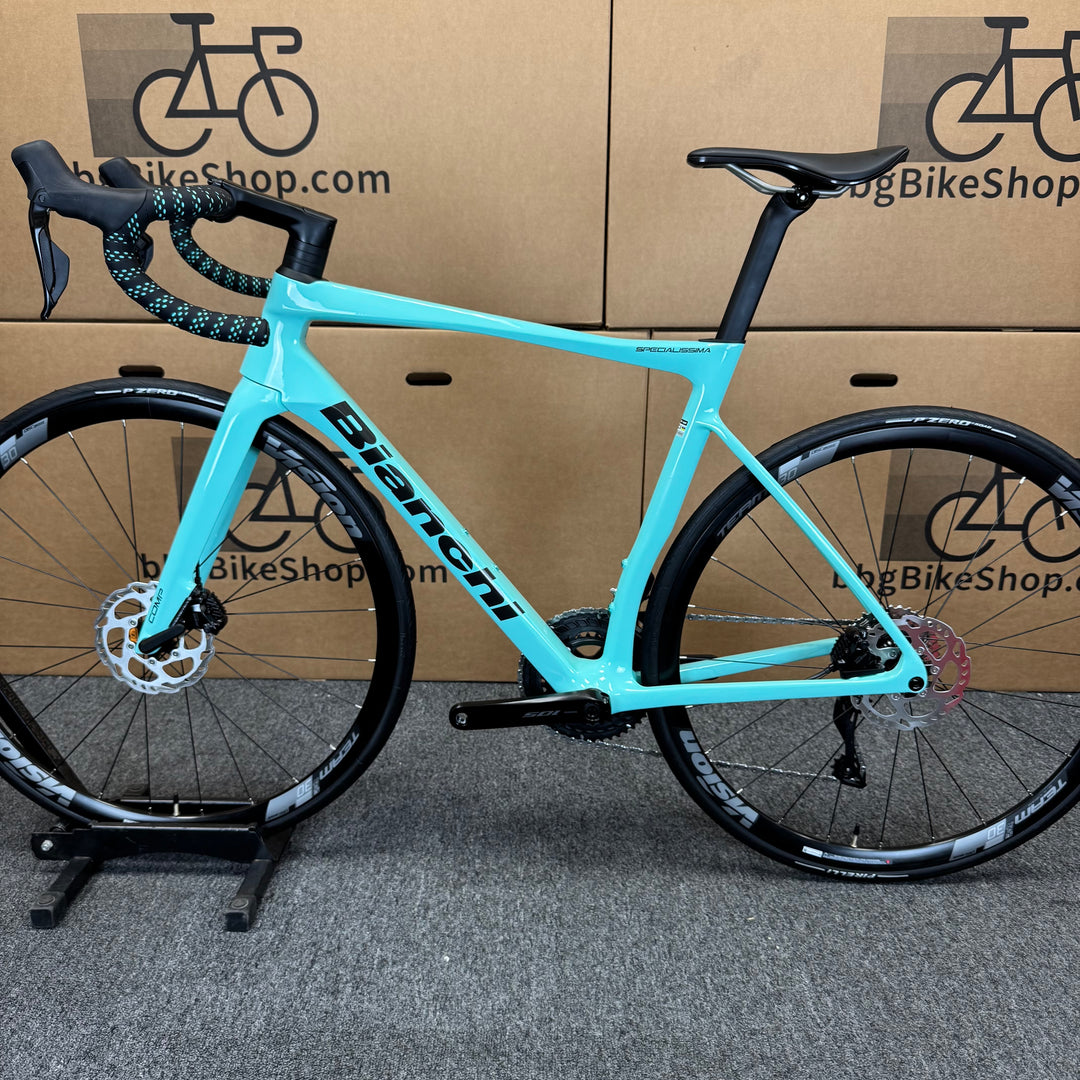 Demo Bianchi Specialissima Comp, 105 Di2, Carbon Fiber Road Bike - 2024, 55cm