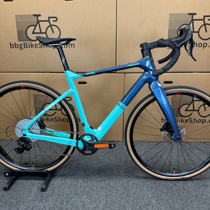 Demo Bianchi Arcadex, 13-speed Campagnolo Ekar, Carbon Fiber Gravel Bike - 2023, Medium