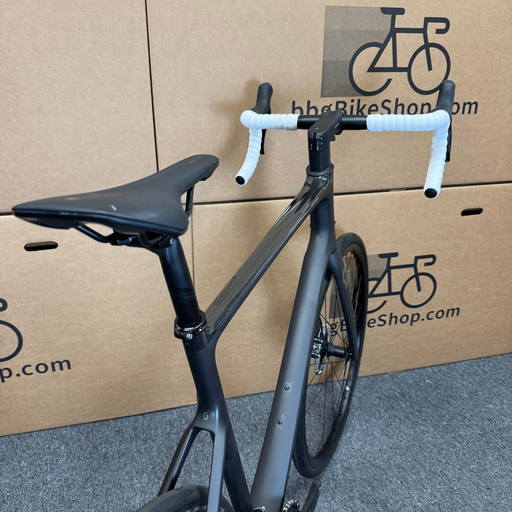 Demo Scott Addict 20, Carbon Fiber Road Bike, - 2022, 61cm