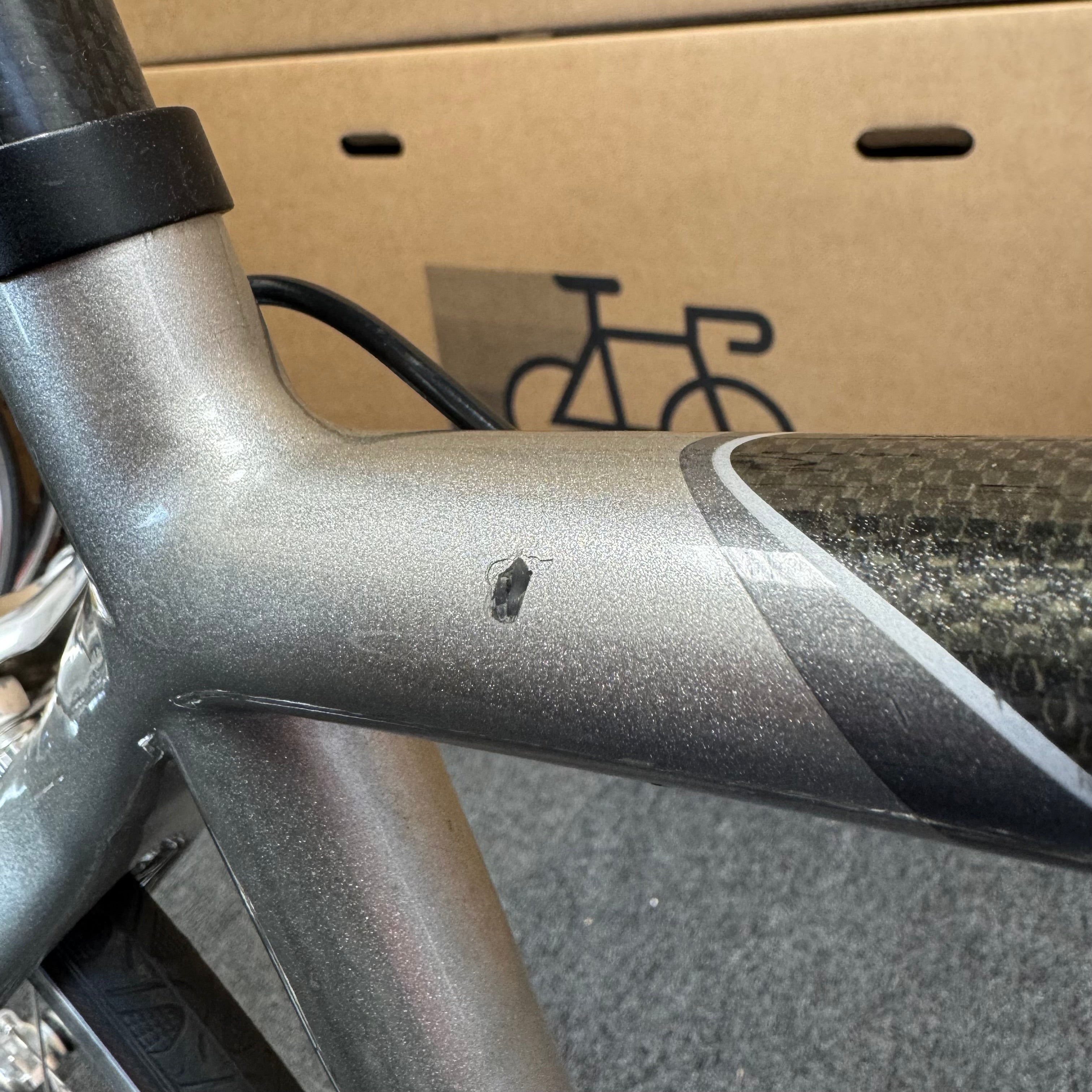 Used Specialized Roubaix Expert, Carbon Fiber Road Bike - 2006