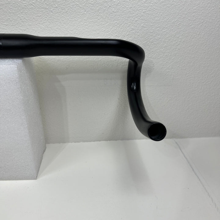 Used Road Carbon Fiber Handlebar, 31.8 mm, 42cm, 207g